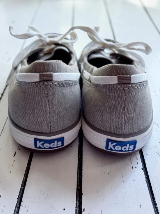 Keds Light Khaki Gray Canvas Boat Shoes with White Laces - Picture 10 of 11